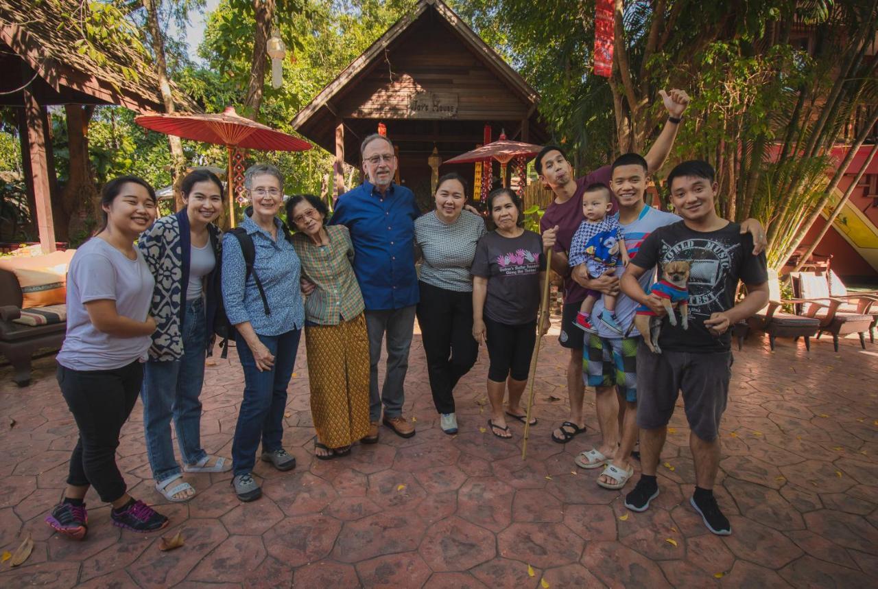 Joy'S House & Tour Bed & Breakfast Chiang Mai Exterior photo